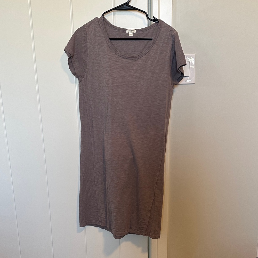 Dylan Short Sleeve Dress in grey/putple